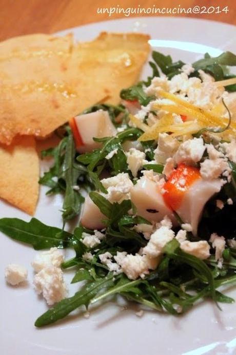 Insalata di surimi, rucola e feta