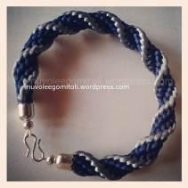 Bracciale in blu e argento