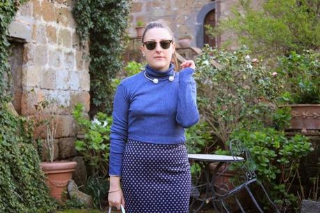 A particular day in midi skirt and top crop - OUT-FIT