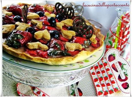 Tanti tanti auguri cara cucina!! Con la mia torta di fragole!