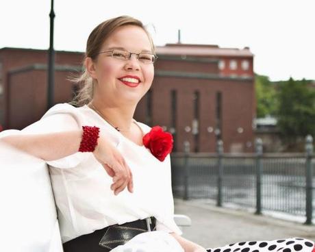 Intervista a Salla Simukka: approda in Italia con “Rosso il sangue” la scrittrice finlandese pubblicata in 40 Peasi