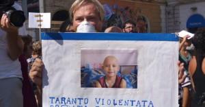 “Buongiorno Taranto”, diretto da Paolo Pisanelli: un film polifonico sulla realtà paradossale di Taranto