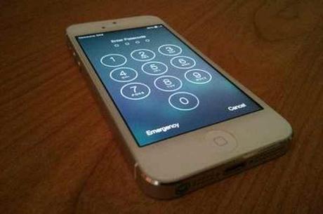 Trucco bypassare codice di sicurezza iOS7 Video Guida