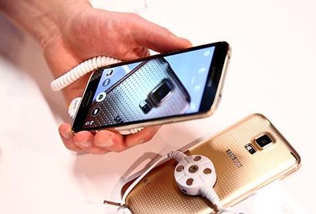 Samsung Galaxy S5 unboxing