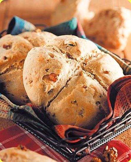 Pan nociato con pecorino di norcia.