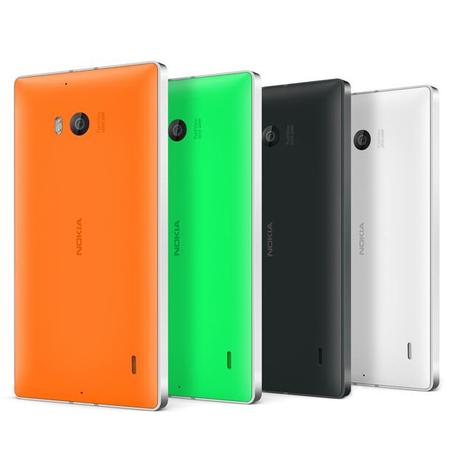 Dalla parte posteriore del Lumia 930 si trova una fotocamera PureView da 20 megapixel.