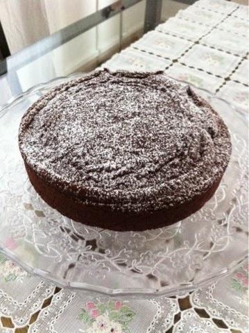 Torta al cioccolato senza uova, senza olio, senza burro