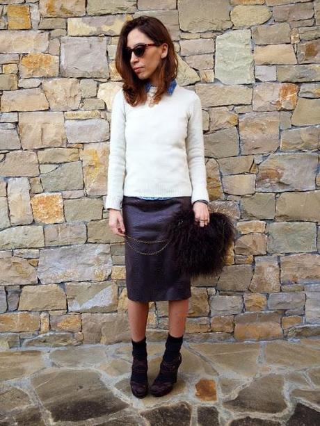 A LEATHER PENCIL SKIRT