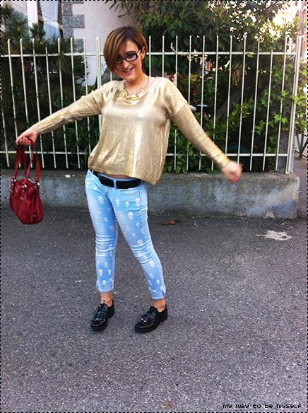 #ootd: 1st Class Fashion golden sweatshirt (Oro e Oxford shoes per una giornata di impegni)