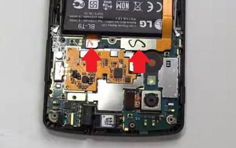 Nexus5 internal battery1 600x377 Come sostituire la batteria su Nexus 5 guide  nexus 5 google nexus 5 batteria 