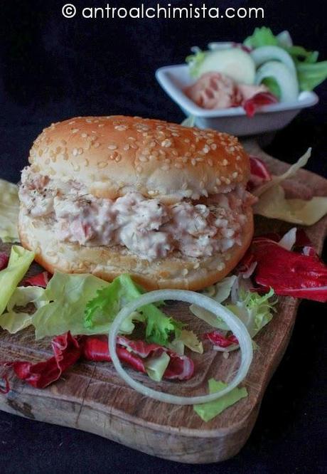 Panino con Crema di Tonno e Cipolle