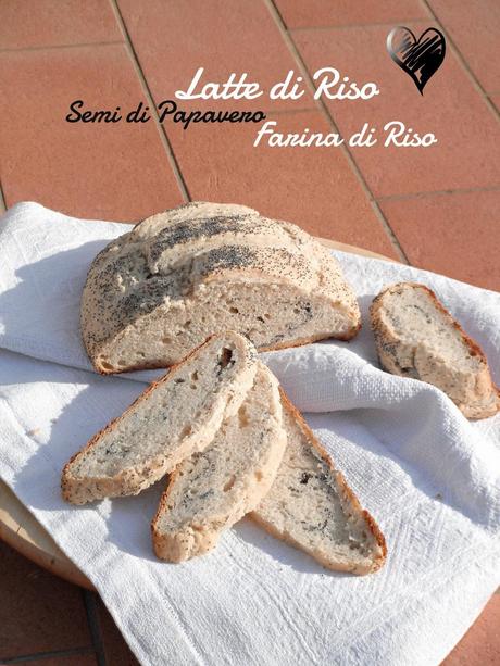 Pane a tutto riso con semi di papavero