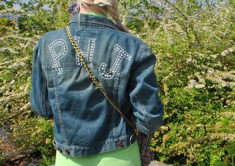 A GREEN DRESS AND A DENIM JACKET