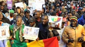 Manifestazione inItalia di senegalesi.