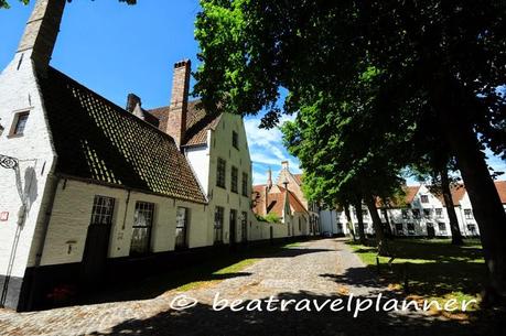 Bruges, canali, beghinaggio e case fiamminghe!