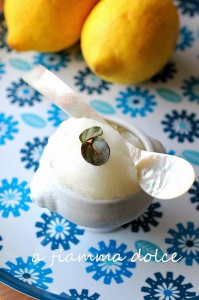 Sorbetto al limone (senza gelatiera)