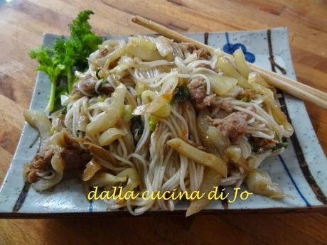 Somen noodles con tonno e finocchi