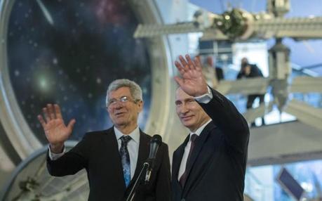 В.Путин посетил Мемориальный музей космонавтики