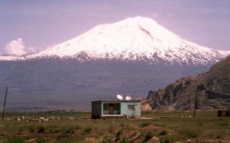 Il monte Ararat (o Agri) da Dogubayazit