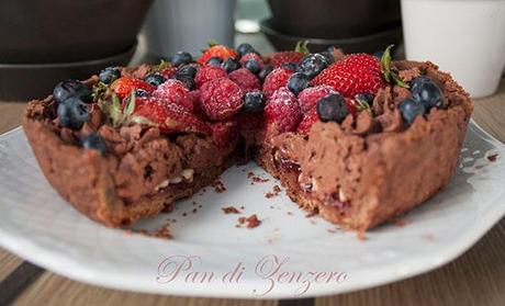 crostata vegan cioccolato e frutti di bosco