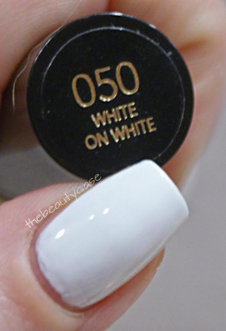 [NOTD] Revlon #050 White On White