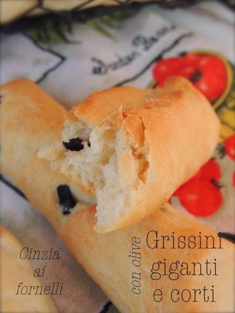 grissini con olive nere