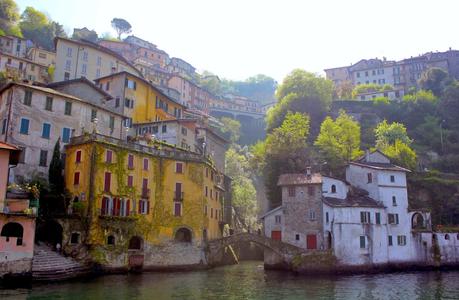 I panorami del lago: Nesso - Elisa Chisana Hoshi