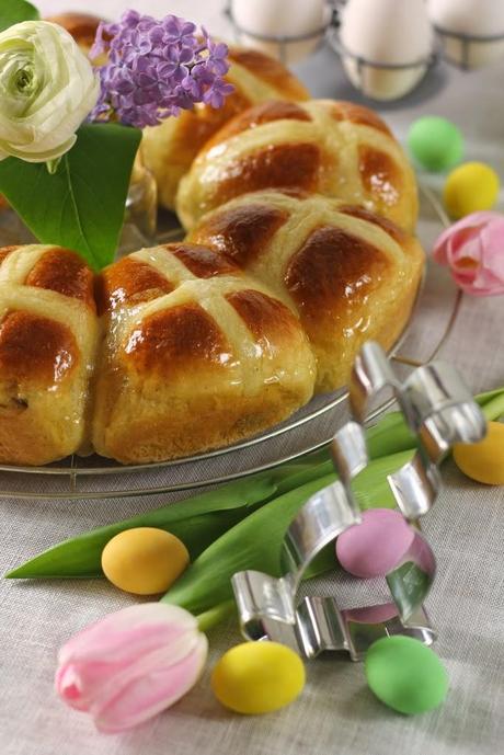 Hot cross buns