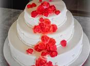 Torta anni rose rosse