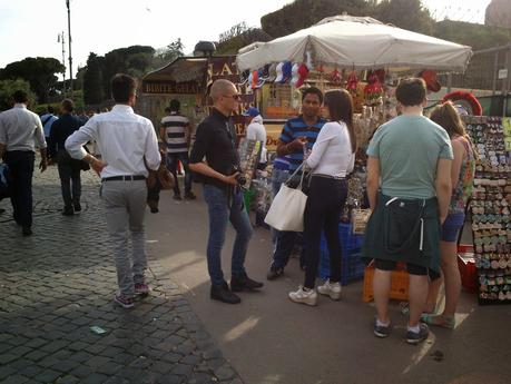 Domenica al Colosseo. Qualche foto giusto per non dimenticare di quale sia la situazione