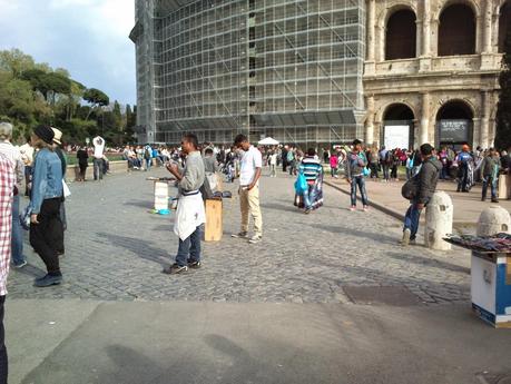 Domenica al Colosseo. Qualche foto giusto per non dimenticare di quale sia la situazione