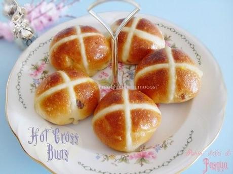 Hot Cross Buns | Re-Cake7