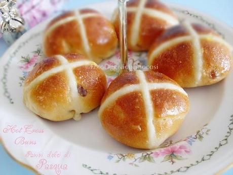 Hot Cross Buns | Re-Cake7