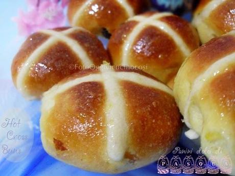 Hot Cross Buns | Re-Cake7