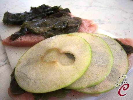 Involtini di tacchino con granella di pistacchio e chips di mela: l'importanza del presente e il valore dell'attesa