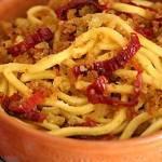 Ricette di primi: tagliolini con pomodori secchi e alici