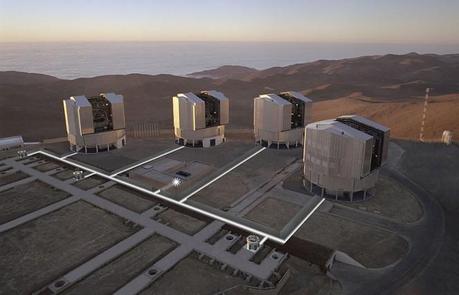 Il Very Large Telescope sul Cerro Paranal, a 2.635 metri di altitudine nel deserto di Atacama, Cile settentrionale.