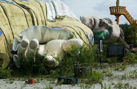 Abandoned-Luna-Park-2_mini