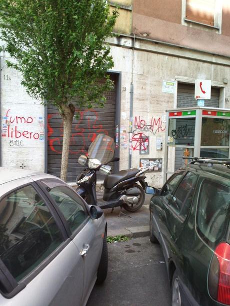 Appio Latino. Tantissime foto da un quartiere che versa in condizioni abominevoli