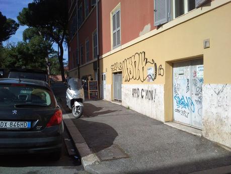 Appio Latino. Tantissime foto da un quartiere che versa in condizioni abominevoli