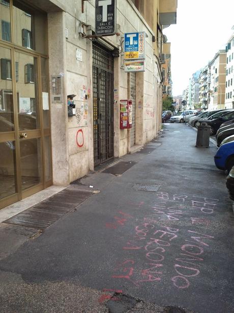 Appio Latino. Tantissime foto da un quartiere che versa in condizioni abominevoli