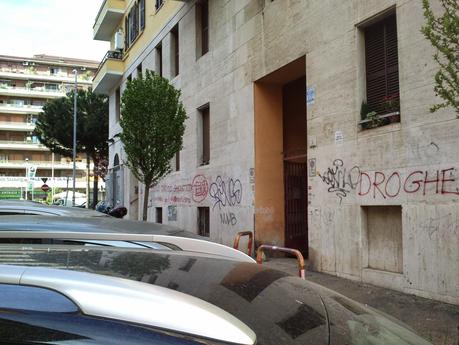 Appio Latino. Tantissime foto da un quartiere che versa in condizioni abominevoli