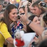 William, Kate e George in Australia il vestitino color canarino della Duchessa04