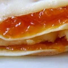 crepes-al-formaggio-e-marmellata-di-albicocche