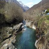 Trekking in Ticino: il Paradiso in Val Verzasca