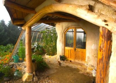 UN SOGNO CHE SI AVVERA? – La casa degli Hobbit a soli 3500 euro+Foto