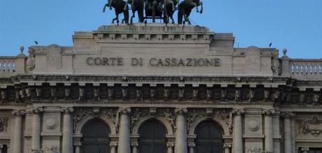 Cassazione: la diffamazione anonima è reato