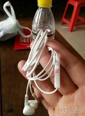 OnePlus One headphones