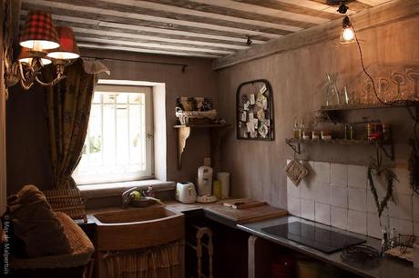 Una meravigliosa casa rurale con uliveto a Oppede Le Vieux in Provenza