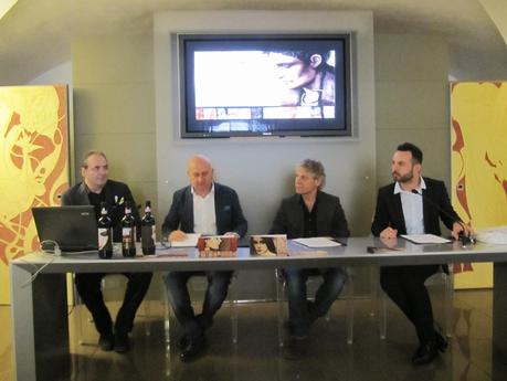 Alla conferenza stampa per la mostra di Calvetti “The world in one room / Il mondo in una stanza”